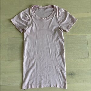 Lululemon Swiftly Tech Short-Sleeve Shirt 2.0 Hip Length